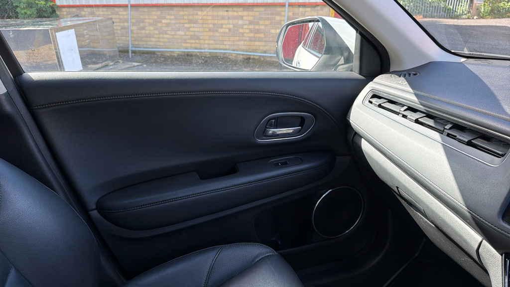 Honda Hr-V I-vtec Ex White #38