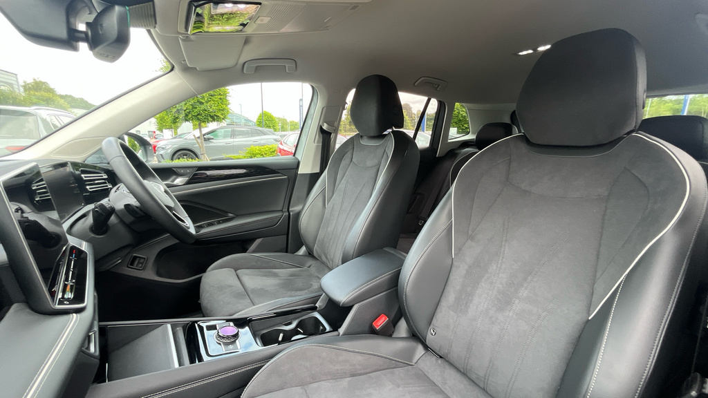 Volkswagen Tiguan Life White #27