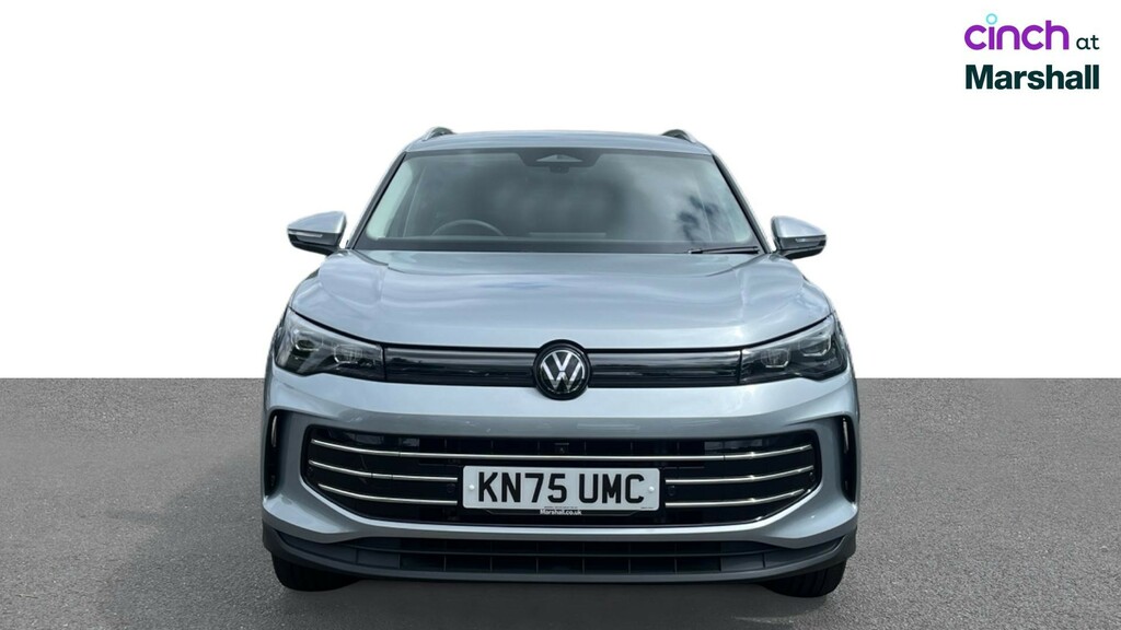 Volkswagen Tiguan Life White #7