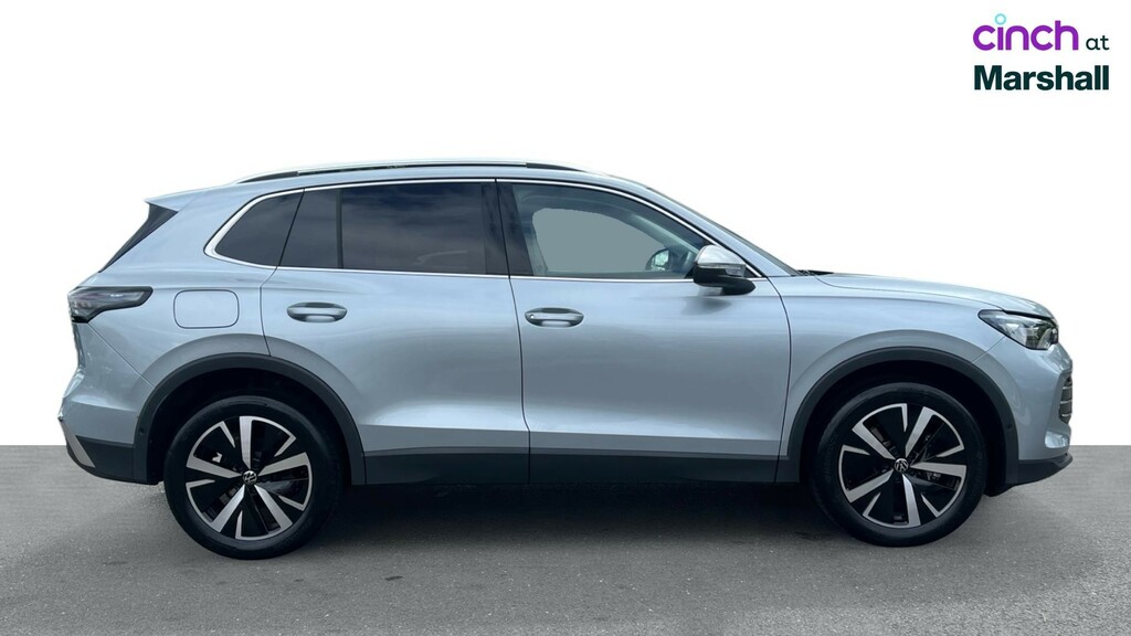 Volkswagen Tiguan Life White #2