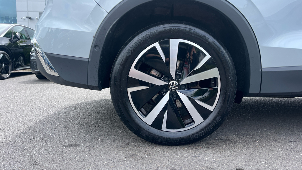 Volkswagen Tiguan Life White #17