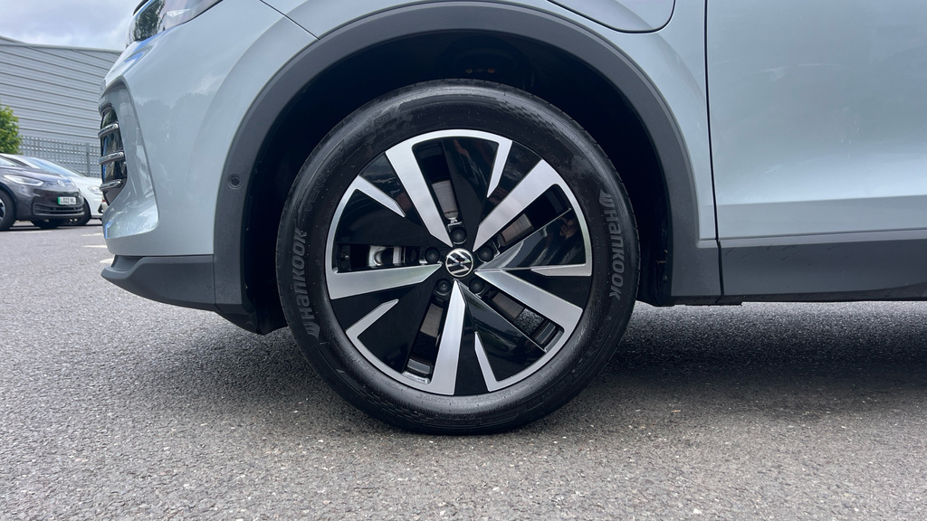 Volkswagen Tiguan Life White #18