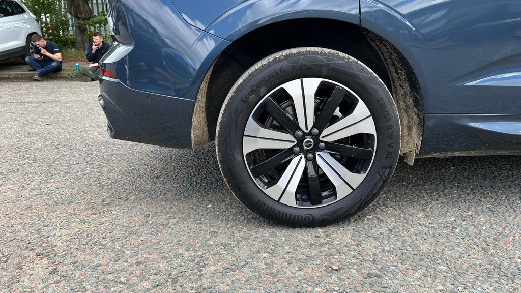 Volvo XC60 Ultra Blue #21