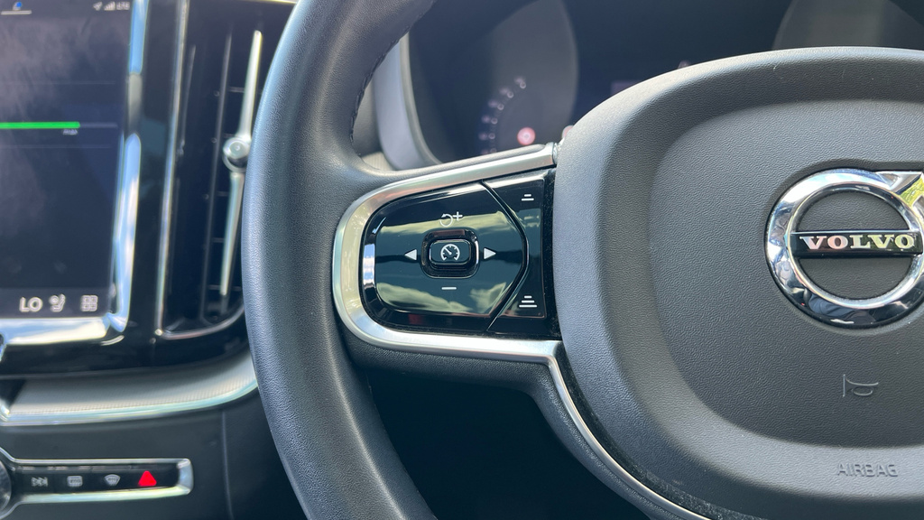 Volvo XC60 Ultra Blue #14