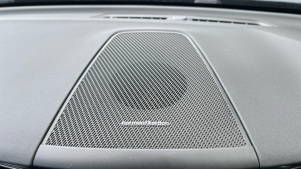 Volvo XC60 Ultra Blue #34