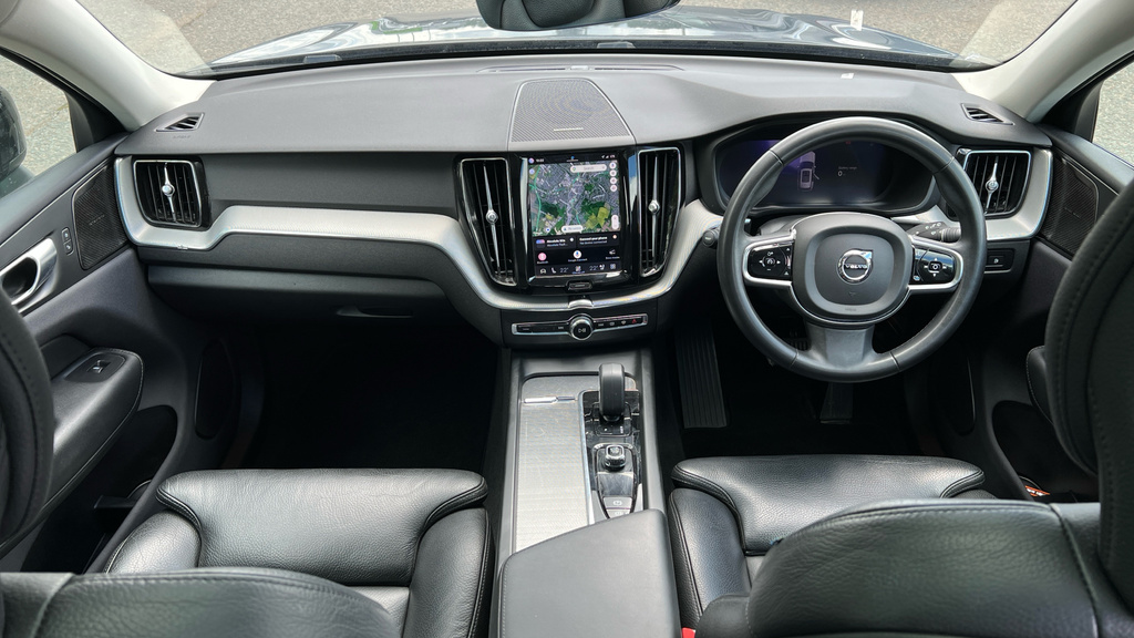 Volvo XC60 Ultra Blue #11