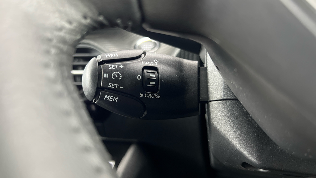 Peugeot 208 1.2 Puretech Active White #13