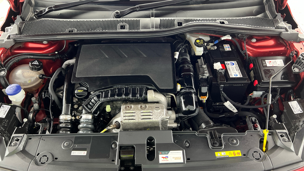 Peugeot 208 1.2 Puretech Active White #25