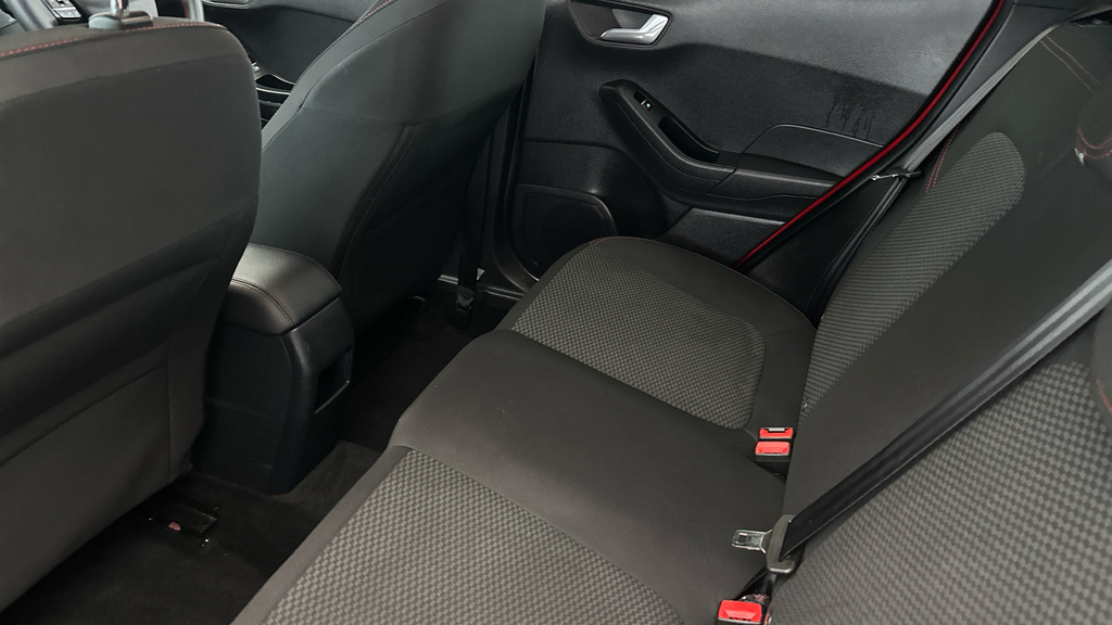 Ford Fiesta 1.0 Titanium 94 Bhp Red #18