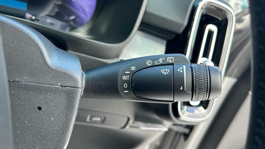 Volvo XC40 Recharge Plus, Single Motor Black #26