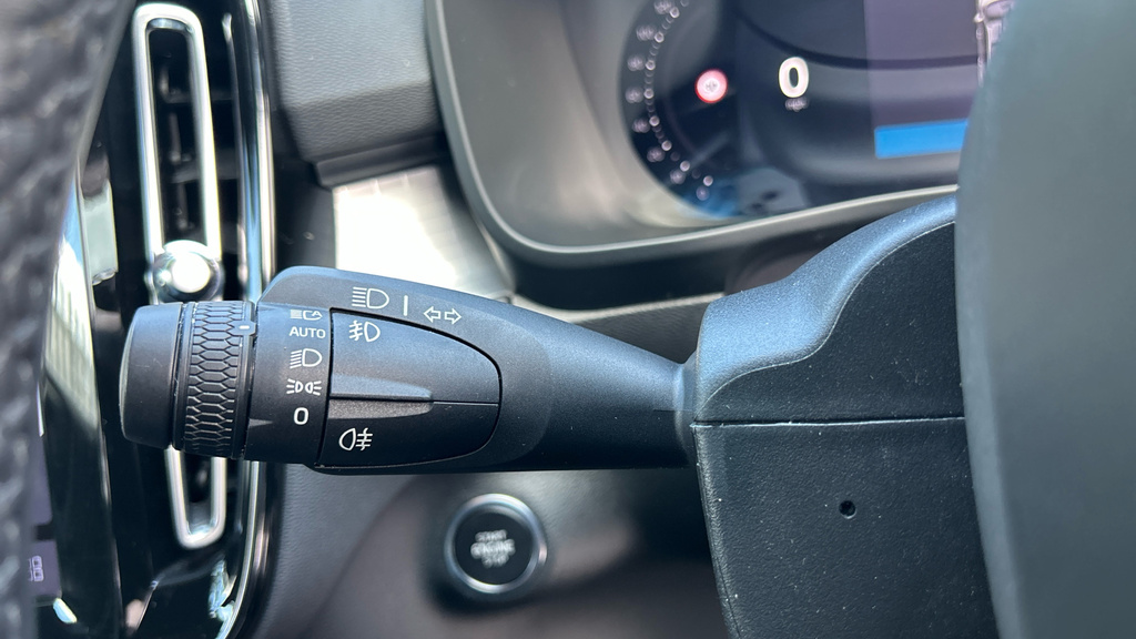 Volvo XC40 Recharge Plus, Single Motor Black #27