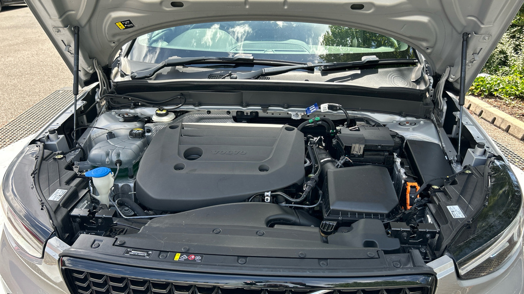 Volvo XC40 Recharge Plus, Single Motor Black #16