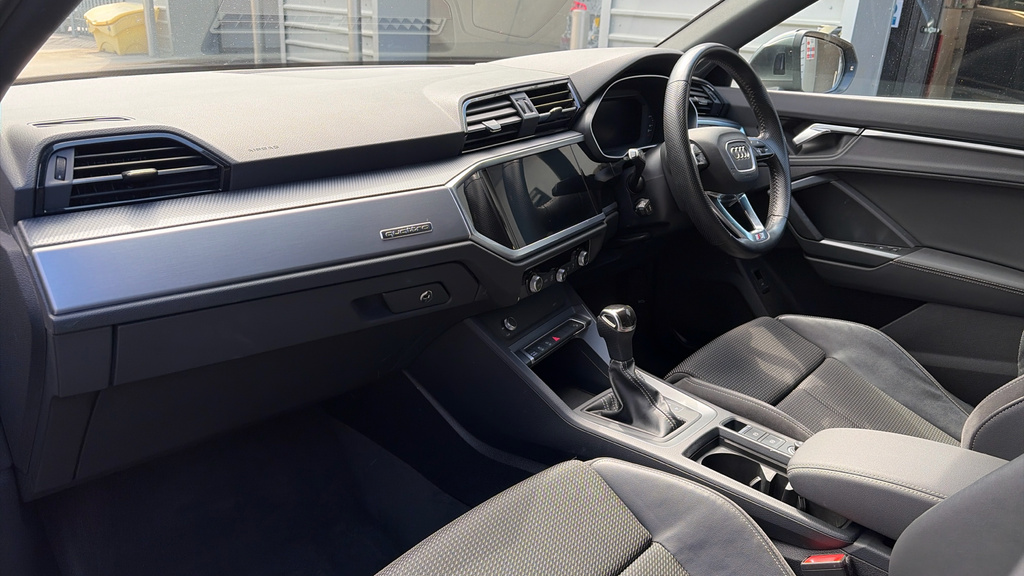 Audi Q3 35 Tfsi S Line White #10