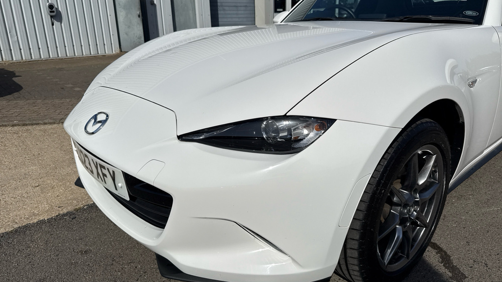 Mazda MX-5 RF 1.5 Skyactiv G Exclusive Line Convertible Petr Red #13