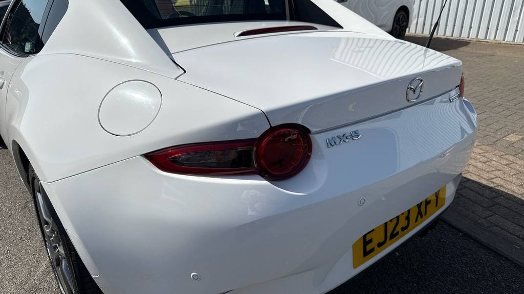 Mazda MX-5 RF 1.5 Skyactiv G Exclusive Line Convertible Petr Red #7