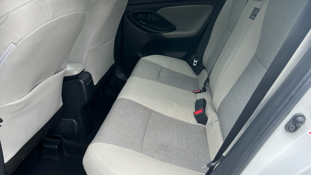 Toyota Yaris Dynamic Blue #14