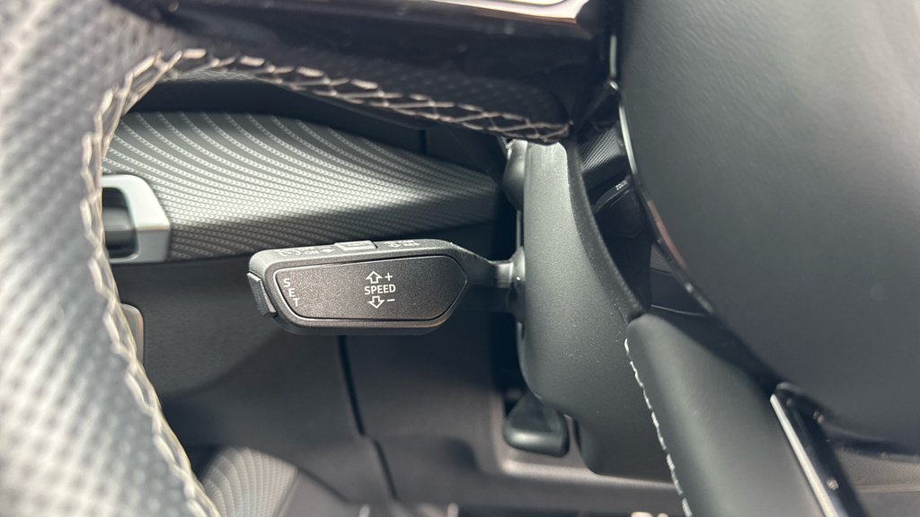 Audi Q2 30 Tfsi Sport Cs Black #50