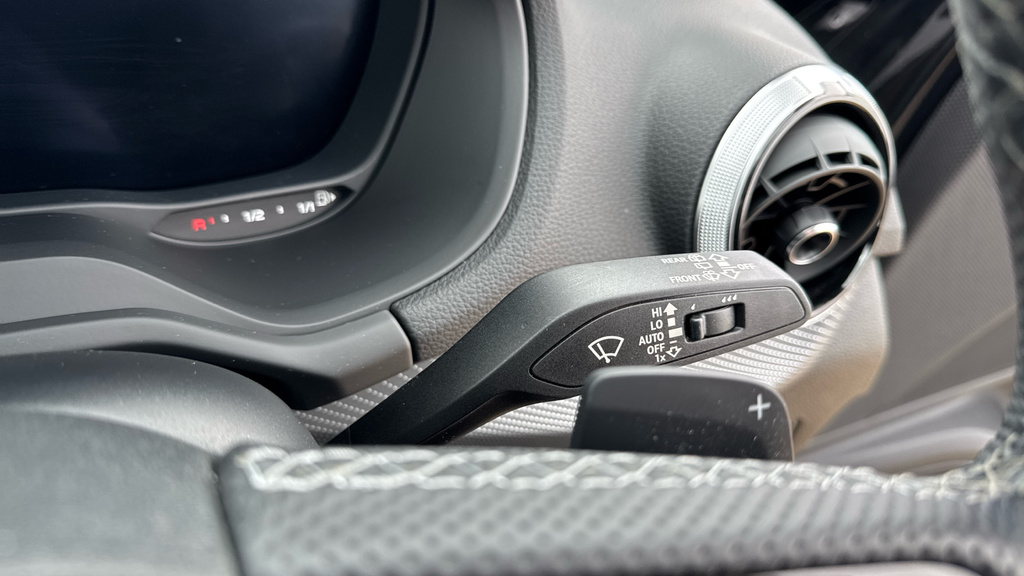 Audi Q2 30 Tfsi Sport Cs Black #27