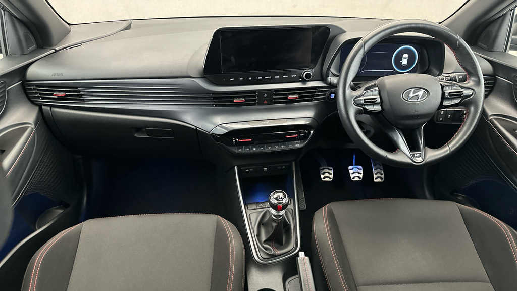 Hyundai I20 Premium White #12