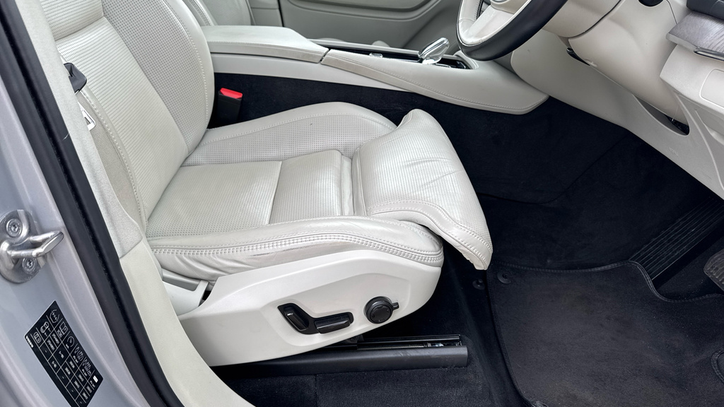 Volvo XC90 Xc90 Core B5 Mhev Awd Grey #39