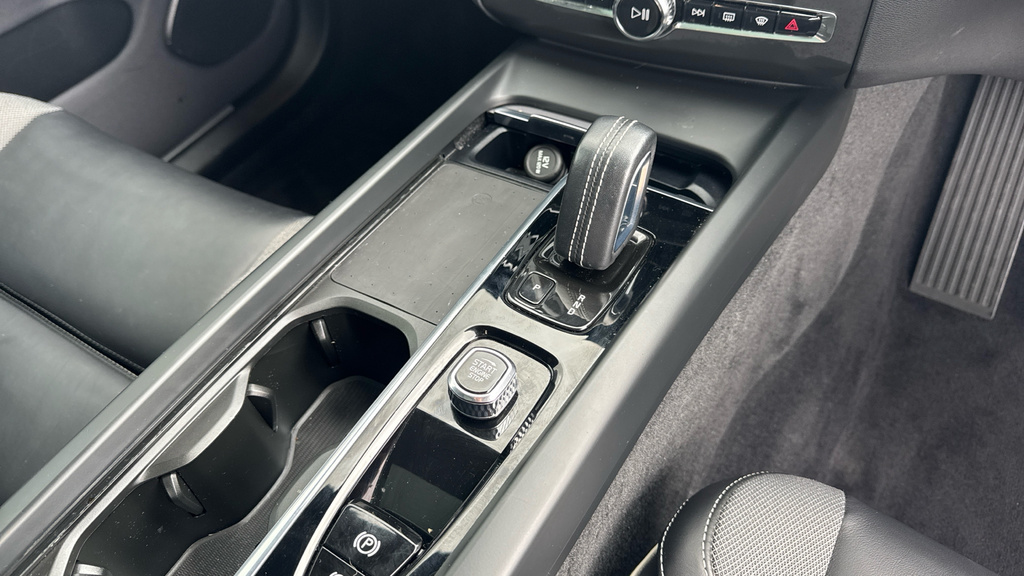 Volvo XC60 R Design Grey #34