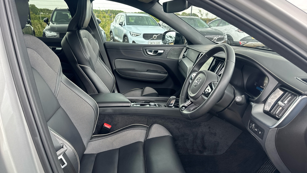 Volvo XC60 R Design Grey #23