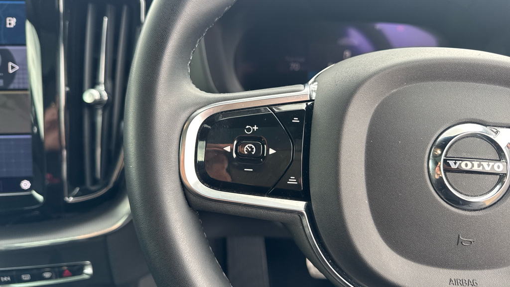 Volvo XC60 R Design Grey #30