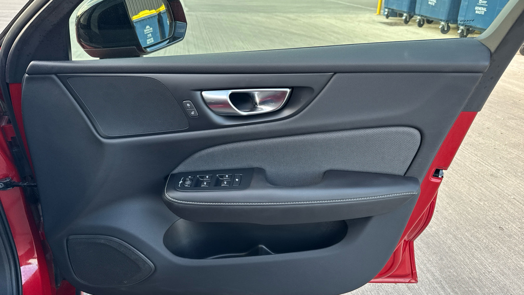 Volvo V60 R Design Grey #38