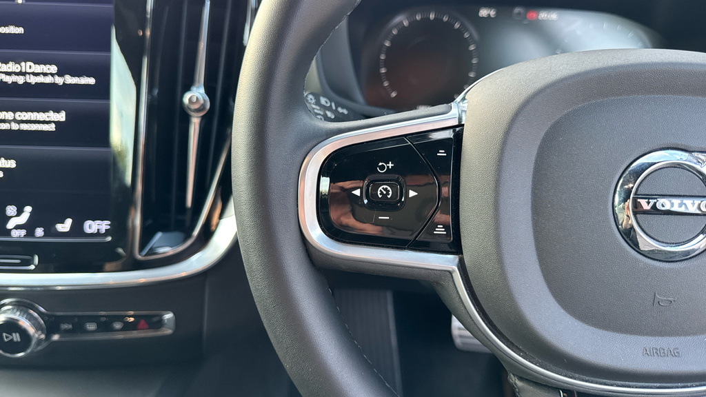 Volvo V60 R Design Grey #30