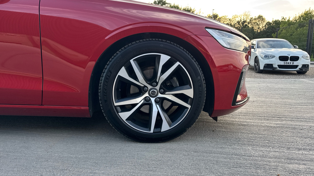 Volvo V60 R Design Grey #17
