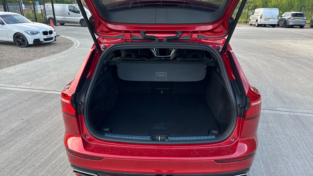Volvo V60 R Design Grey #15