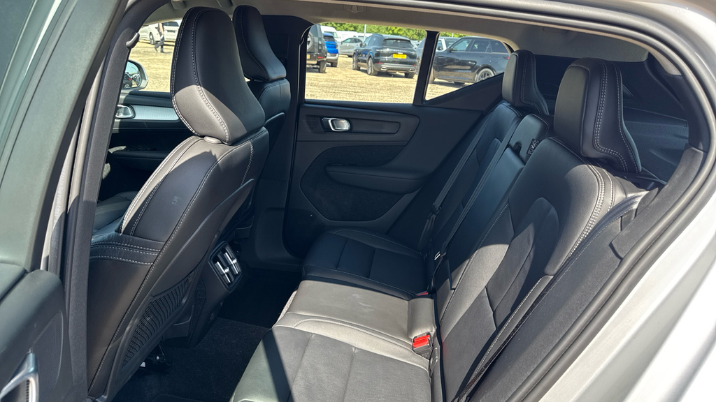 Volvo XC40 Xc40 R-design Pro D3 Black #14