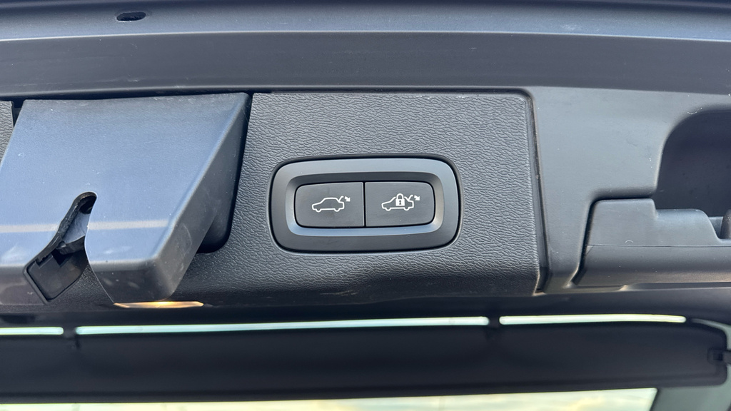 Volvo XC60 2L Se Nav Blue #44