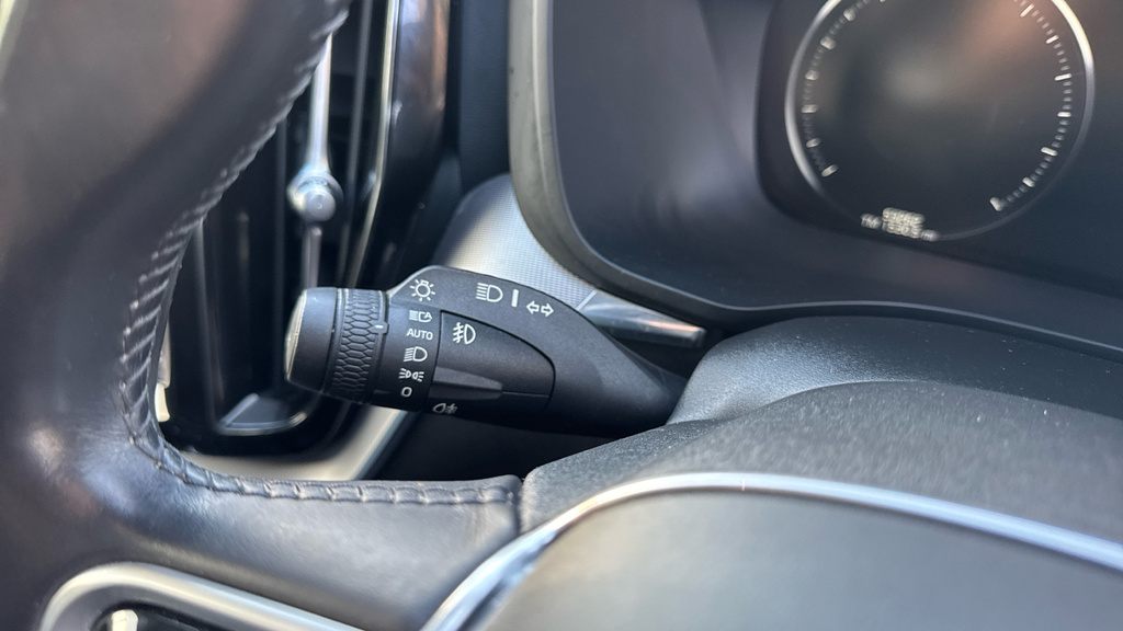 Volvo XC60 2L Se Nav Blue #32