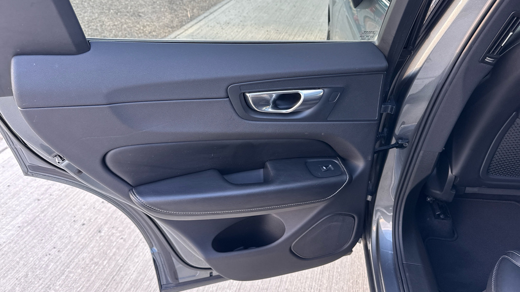 Volvo XC60 2L Se Nav Blue #21