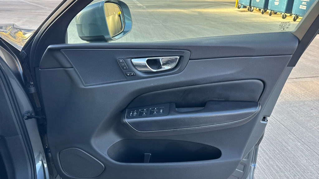 Volvo XC60 2L Se Nav Blue #38