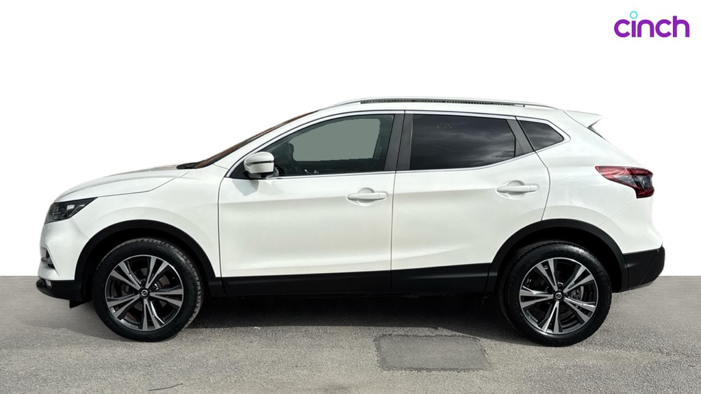 Nissan Qashqai Acenta Premium Red #11