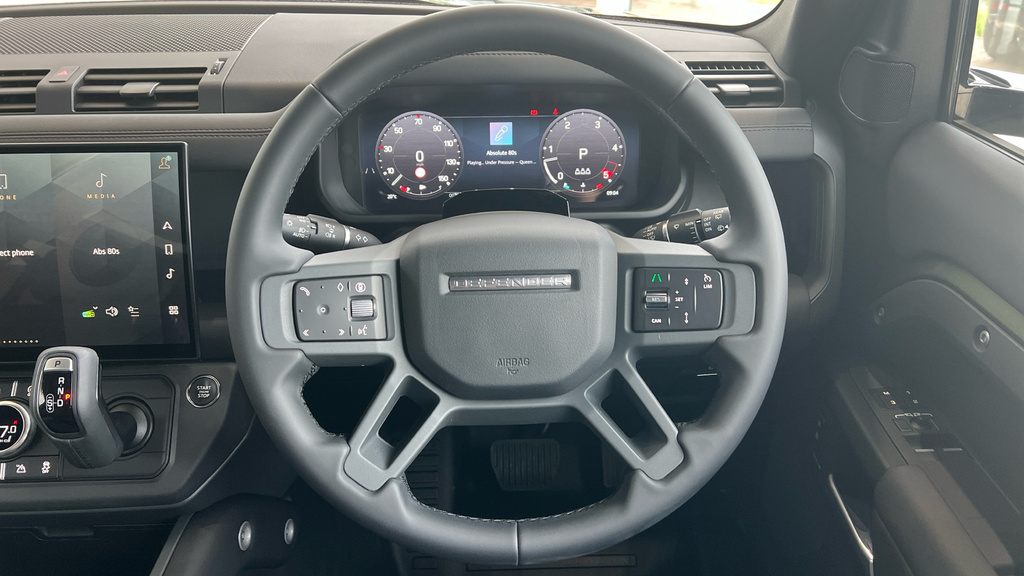 Land Rover Defender 110  #25