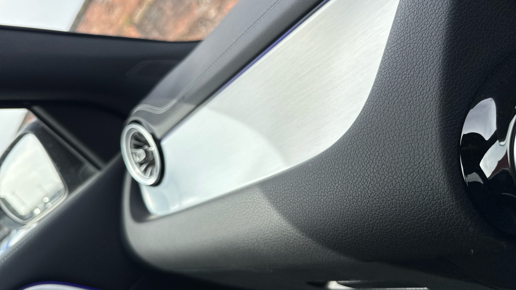 Mercedes-Benz GLA Class Amg Line Silver #63