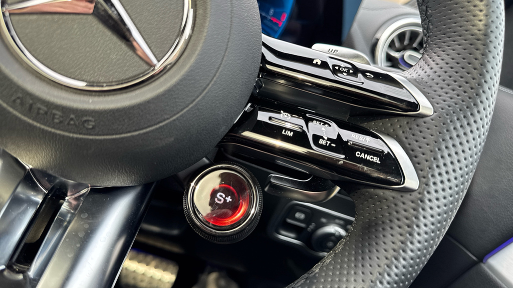 Mercedes-Benz GLA Class Amg Line Silver #32