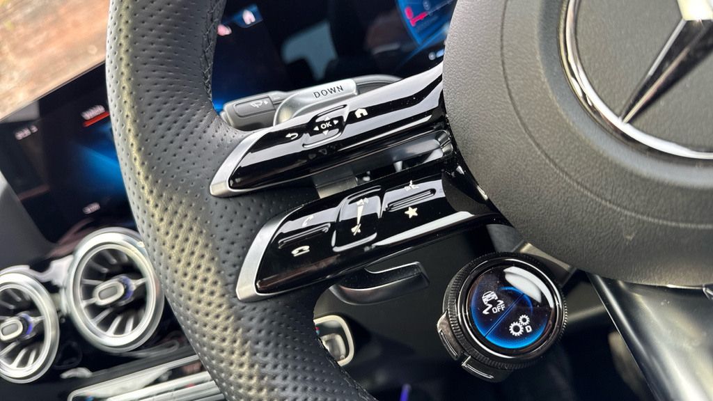 Mercedes-Benz GLA Class Amg Line Silver #33