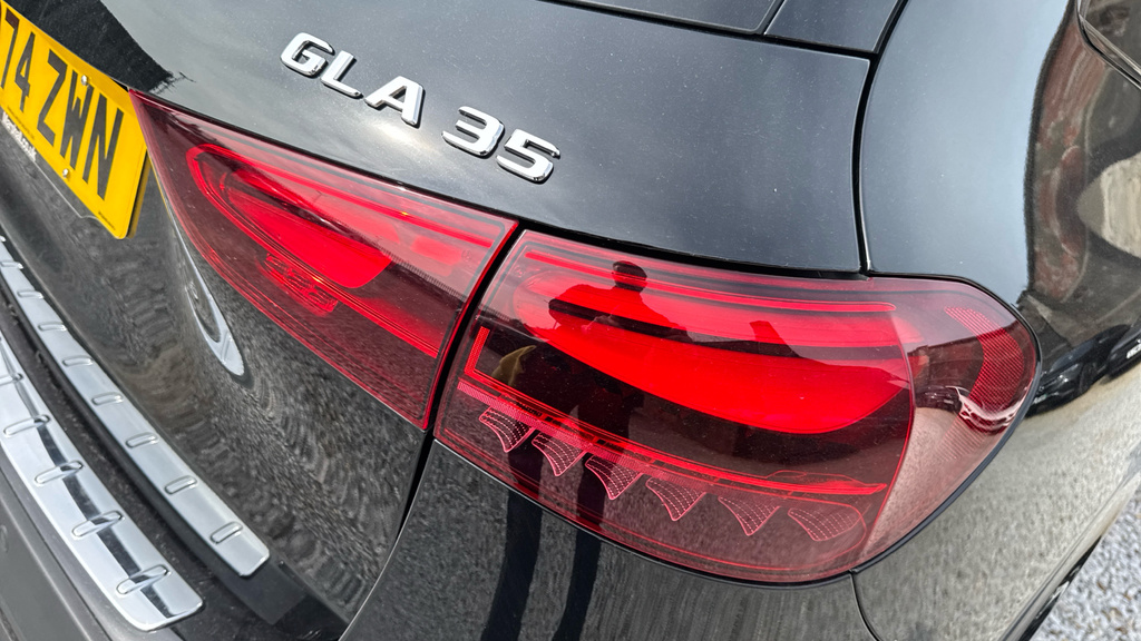 Mercedes-Benz GLA Class Amg Line Silver #28