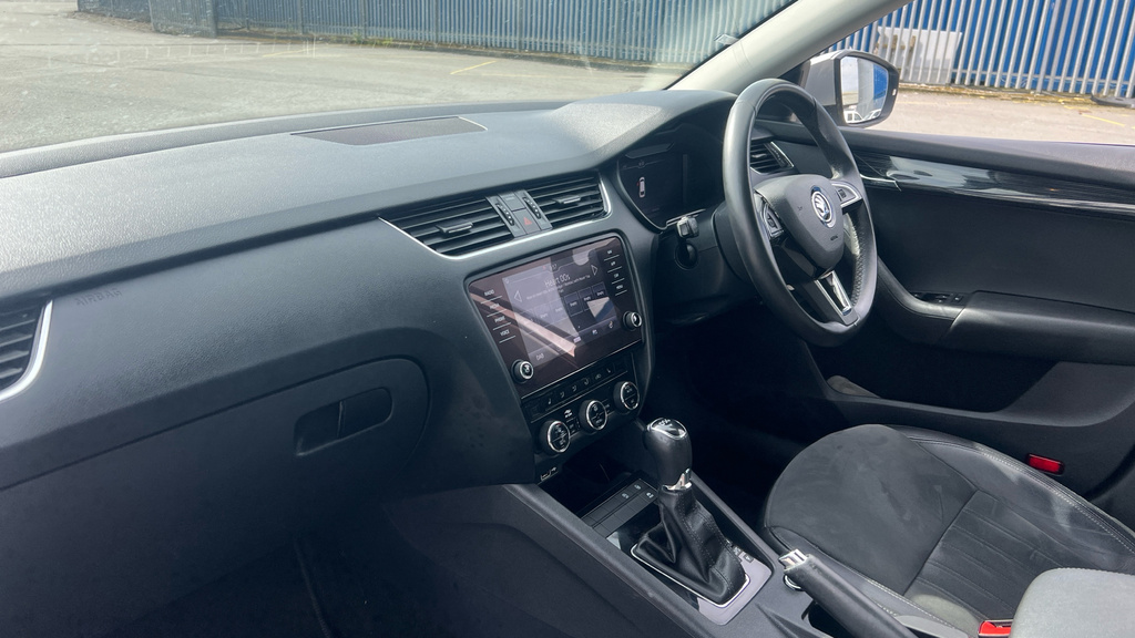 Skoda Octavia 1.5 Tsi Se Technology Grey #10
