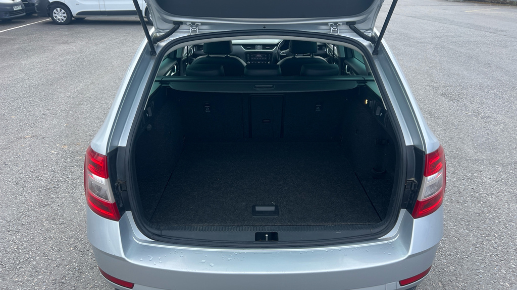 Skoda Octavia 1.5 Tsi Se Technology Grey #15