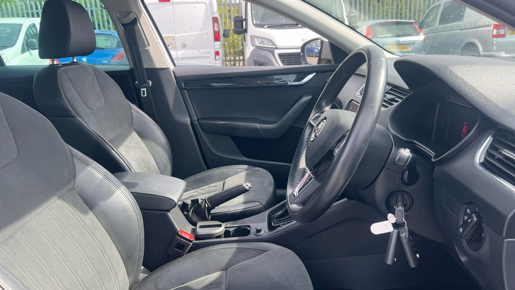 Skoda Octavia 1.5 Tsi Se Technology Grey #22