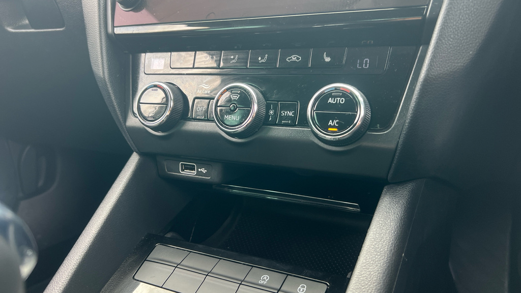 Skoda Octavia 1.5 Tsi Se Technology Grey #45
