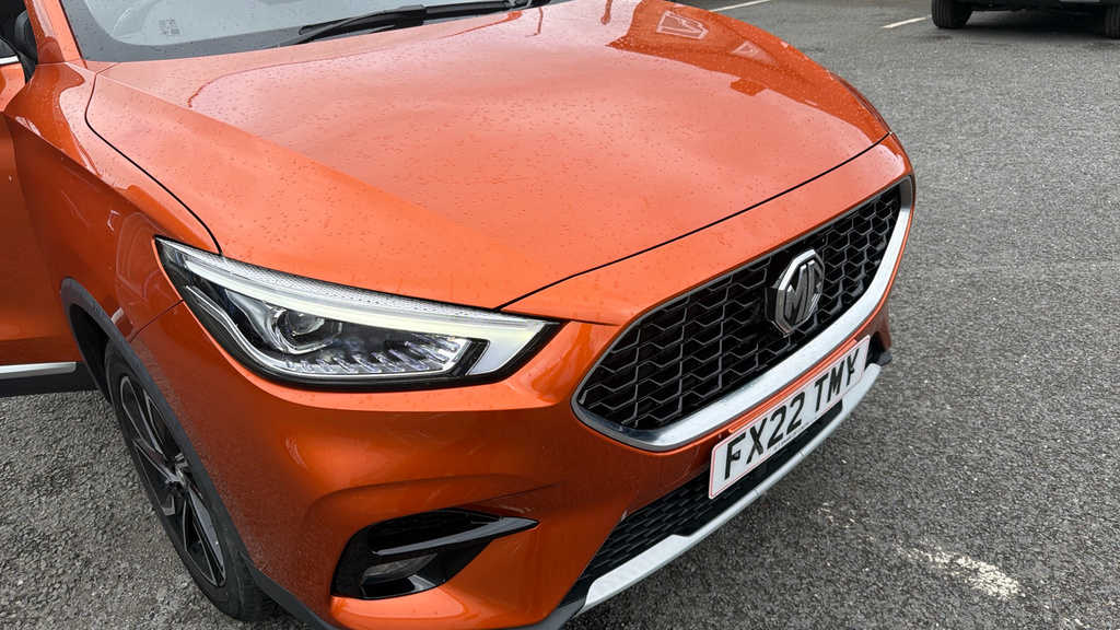 MG ZS 72.6Kwh Trophy Suv 156 Ps Red #22