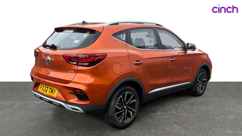 MG ZS 72.6Kwh Trophy Suv 156 Ps Red #3