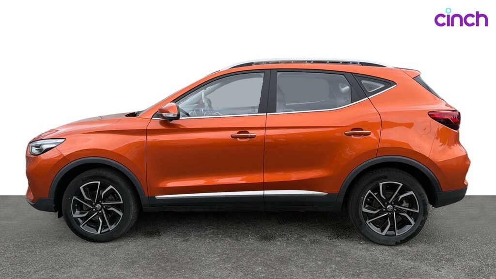 MG ZS 72.6Kwh Trophy Suv 156 Ps Red #6
