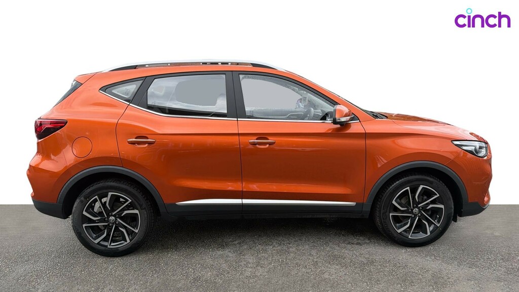 MG ZS 72.6Kwh Trophy Suv 156 Ps Red #2